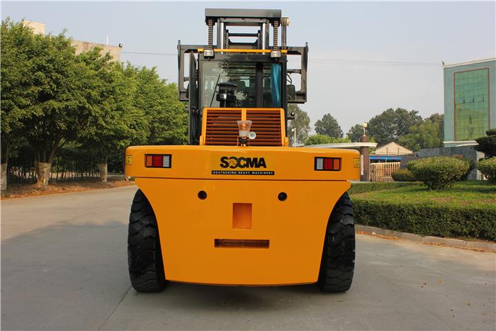 20 Ton Forklift