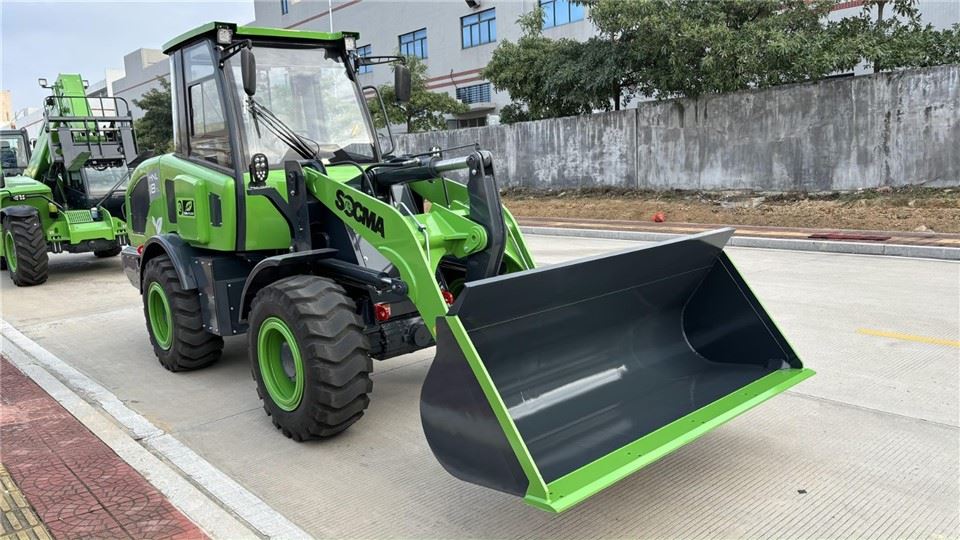 1.8 Ton Electric Mini Loader 4x4 Wheel Drive