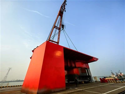 Crane de lança fixo de 2000 toneladas para operações de levantamento pesado de estaleiro e porto