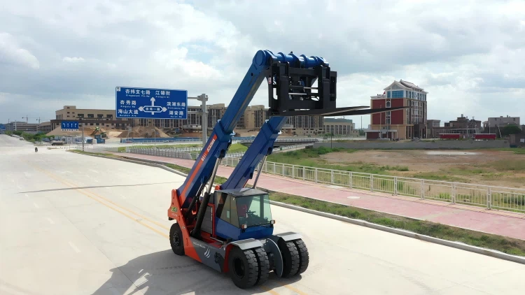 18t telehandler3