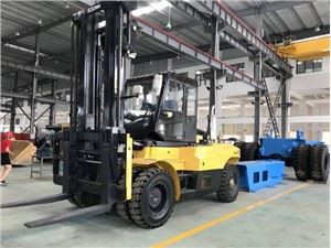 Empilhadeira pesada a diesel de 12 toneladas cor amarela